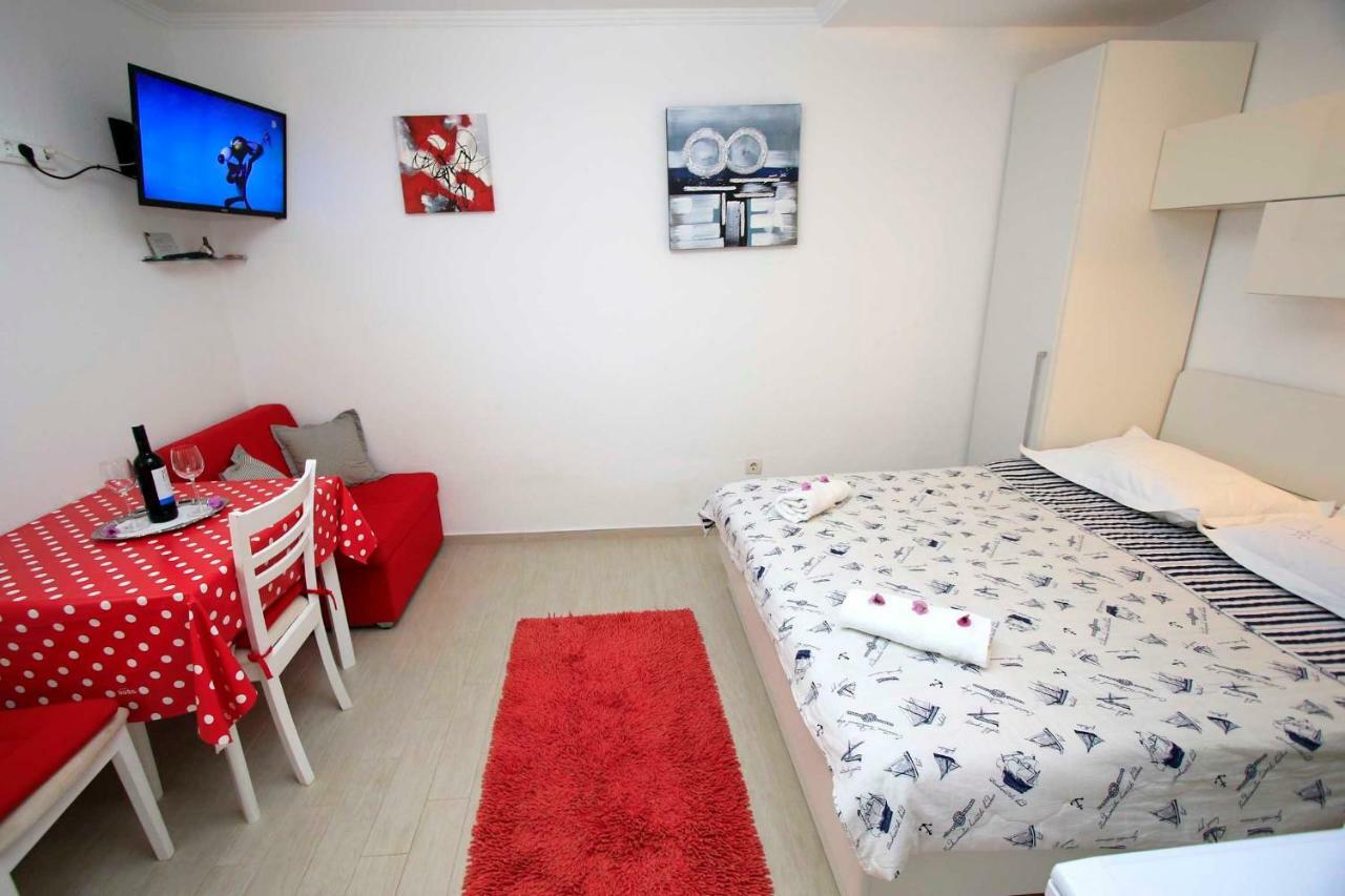 Apartmani Ivona & Ivo Makarska Buitenkant foto