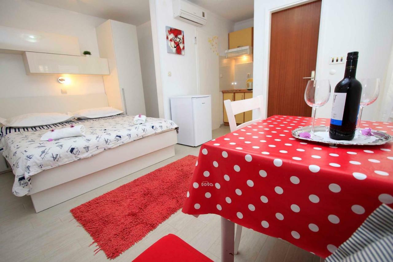 Apartmani Ivona & Ivo Makarska Buitenkant foto